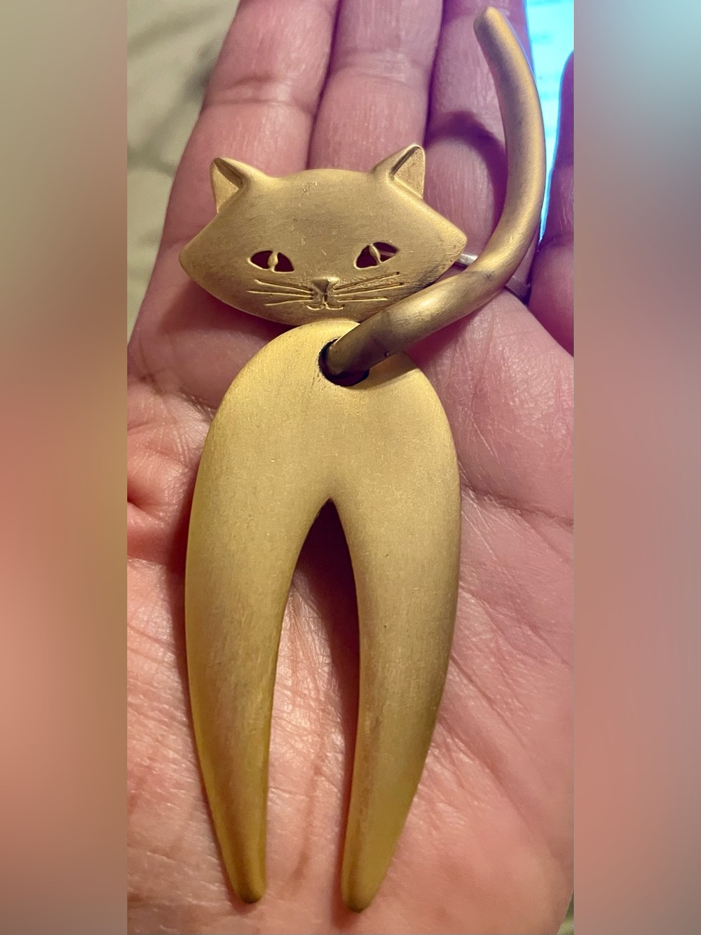 Vintage Gold Tone Cat Brooch Pin by JJ Jonette